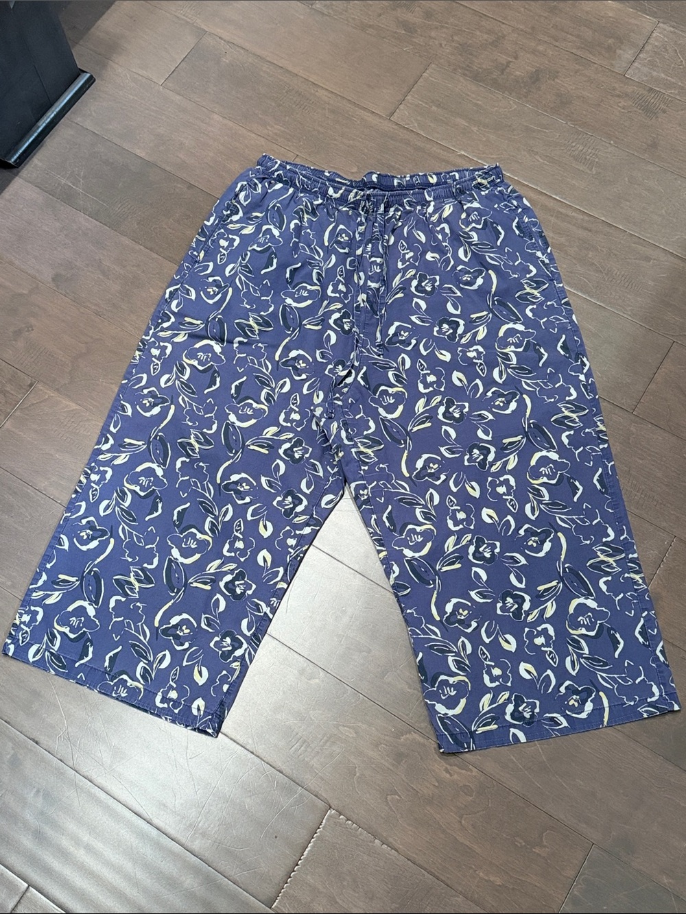 Uniqlo Navy Floral Women's Pajama Pants